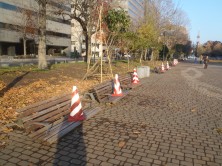 ベンチ取り外し作業