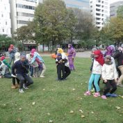 チームに分かれて行う修行をするこども忍者たち