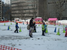 歩くスキーの様子の画像